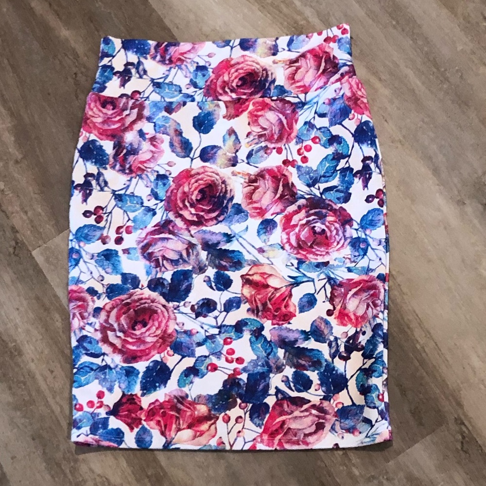 NWOT LuLaRoe Floral Skirt